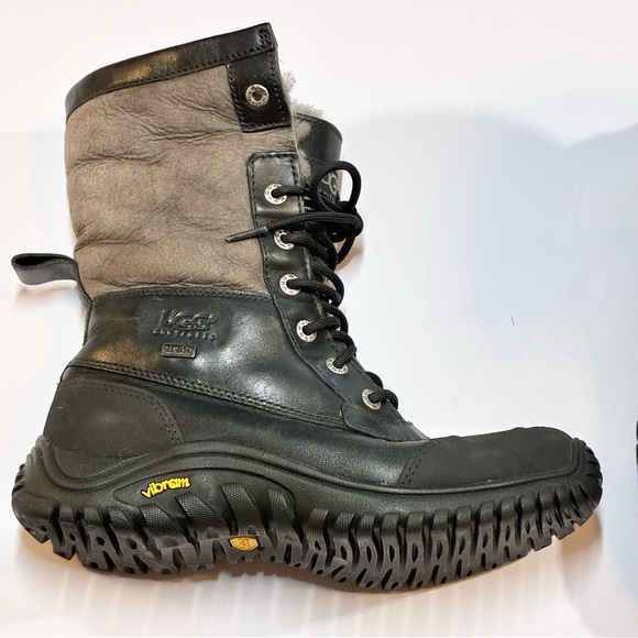 UGG Australia Adirondack II Waterproof Boots Black Gray Women’s Size 8 - Picture 16 of 16